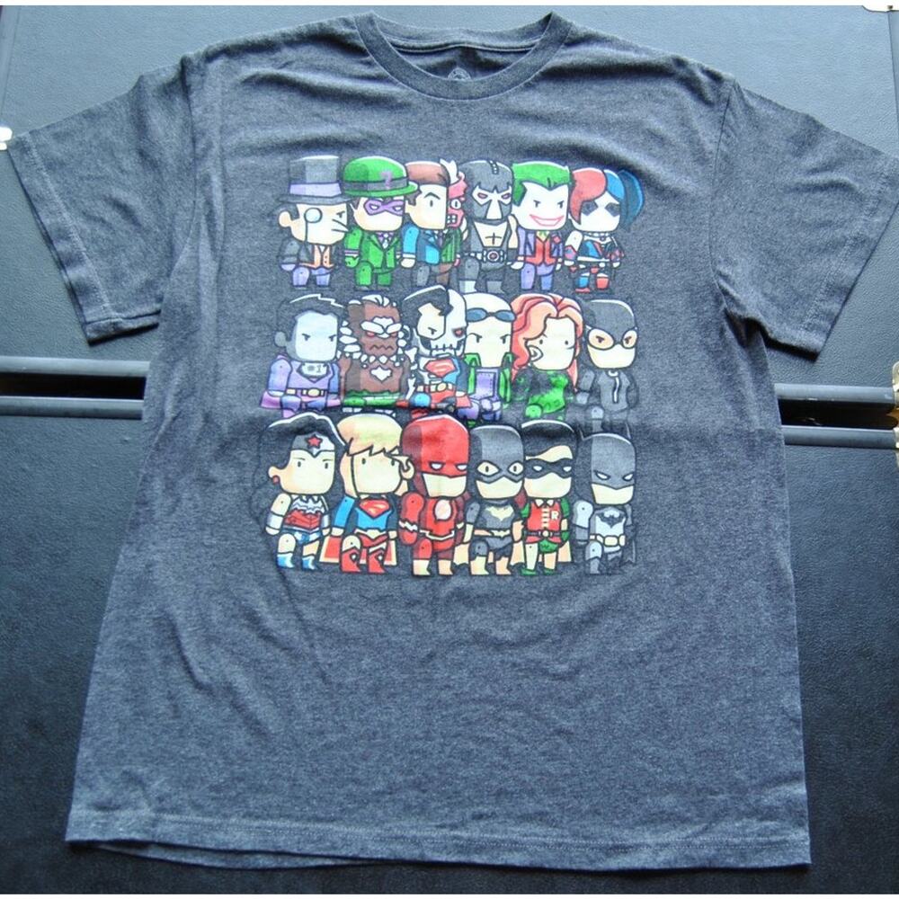 DC Comics Original Characters as Cartoons Gray Short Sleeve Shirt Medium